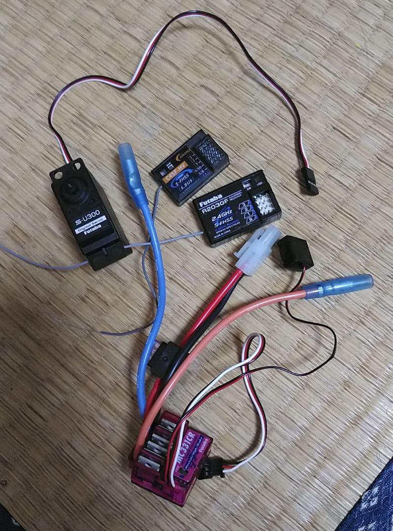 フタバ 3PV ESCサーボ受信機2個セット