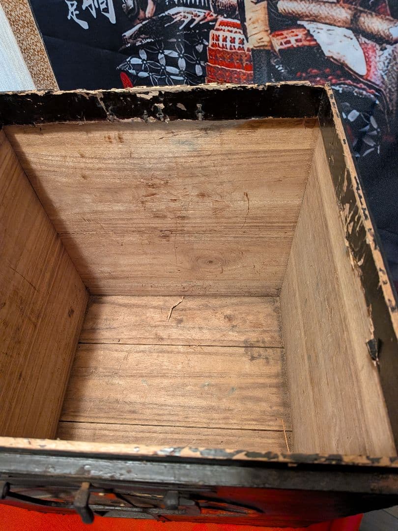 江戸時代前期変形四ツ菱御家紋入り甲冑用鎧櫃リペア扱いジャンク武具本歌難有り当時物