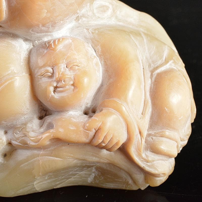 中国　玉石寿山石彫刻　唐子桃刻　置物　V　R5646