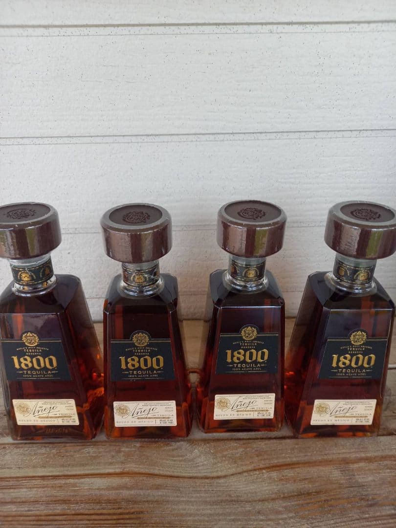 1 テキーラ　クエルボ　1800　アネホ　750ml ４本セット　訳あり！