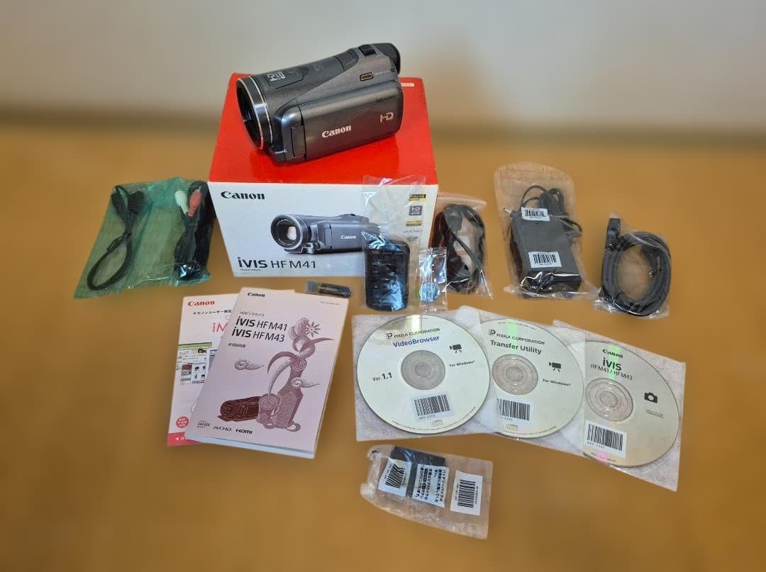 【付属品完備】Canon iVIS HF M41 デジタルビデオカメラ シルバー