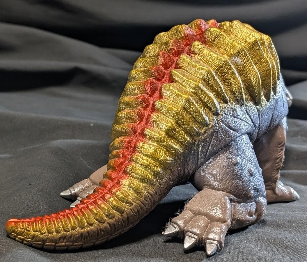 ガボラ 四足・ヒレ閉ver.「ウルトラマン」登場怪獣（怪獣郷）ソフビフィギュア