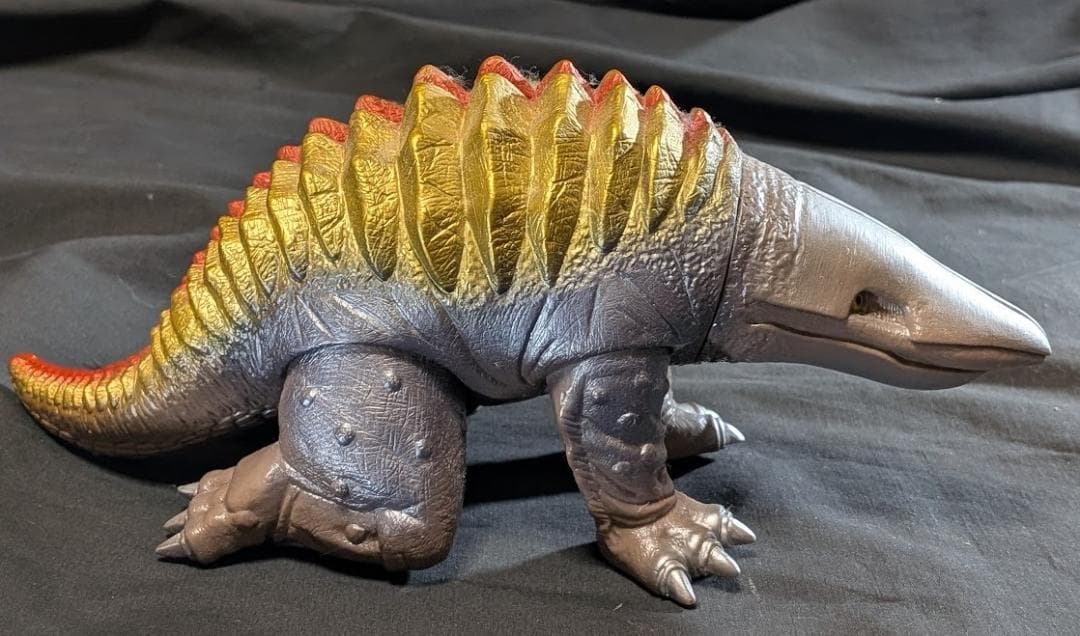 ガボラ 四足・ヒレ閉ver.「ウルトラマン」登場怪獣（怪獣郷）ソフビフィギュア
