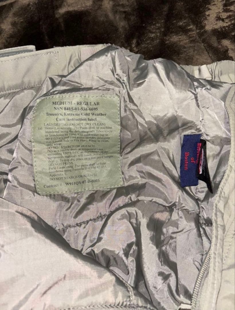 米軍実物MーR　ECWCS level7 パンツ防寒バイクツーリングにスノボーに