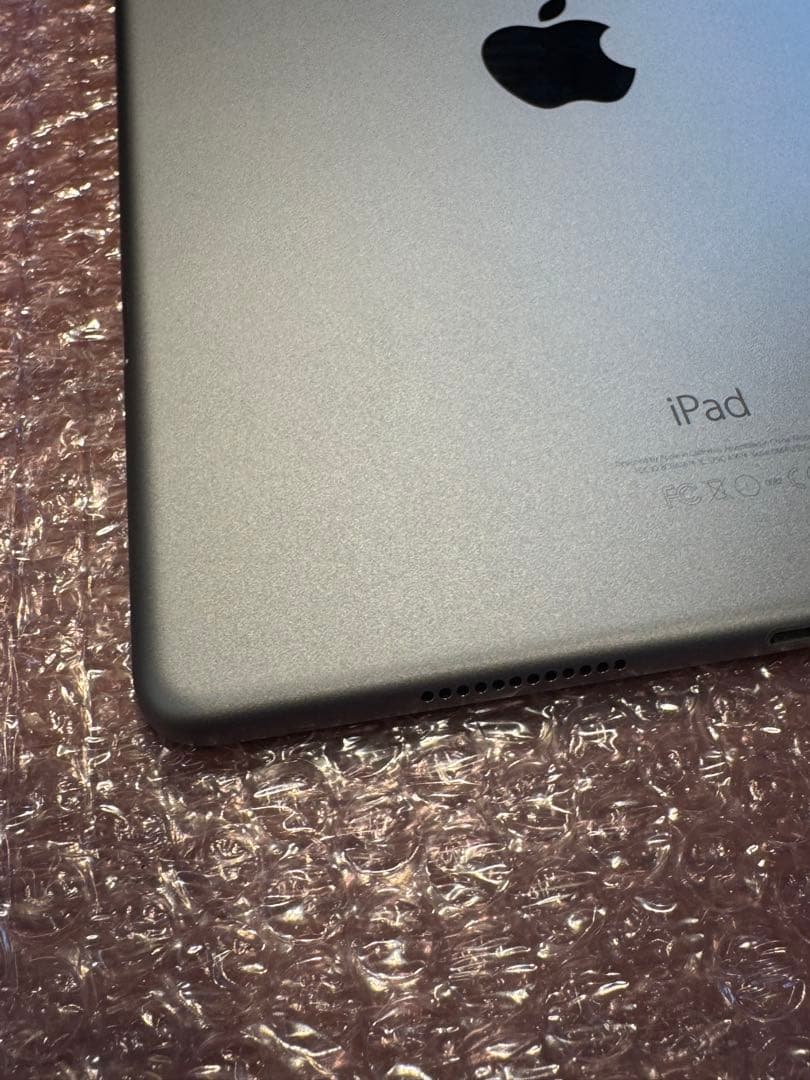 iPad Pro (9.7インチ) 128GB Wi-Fi SIMフリー