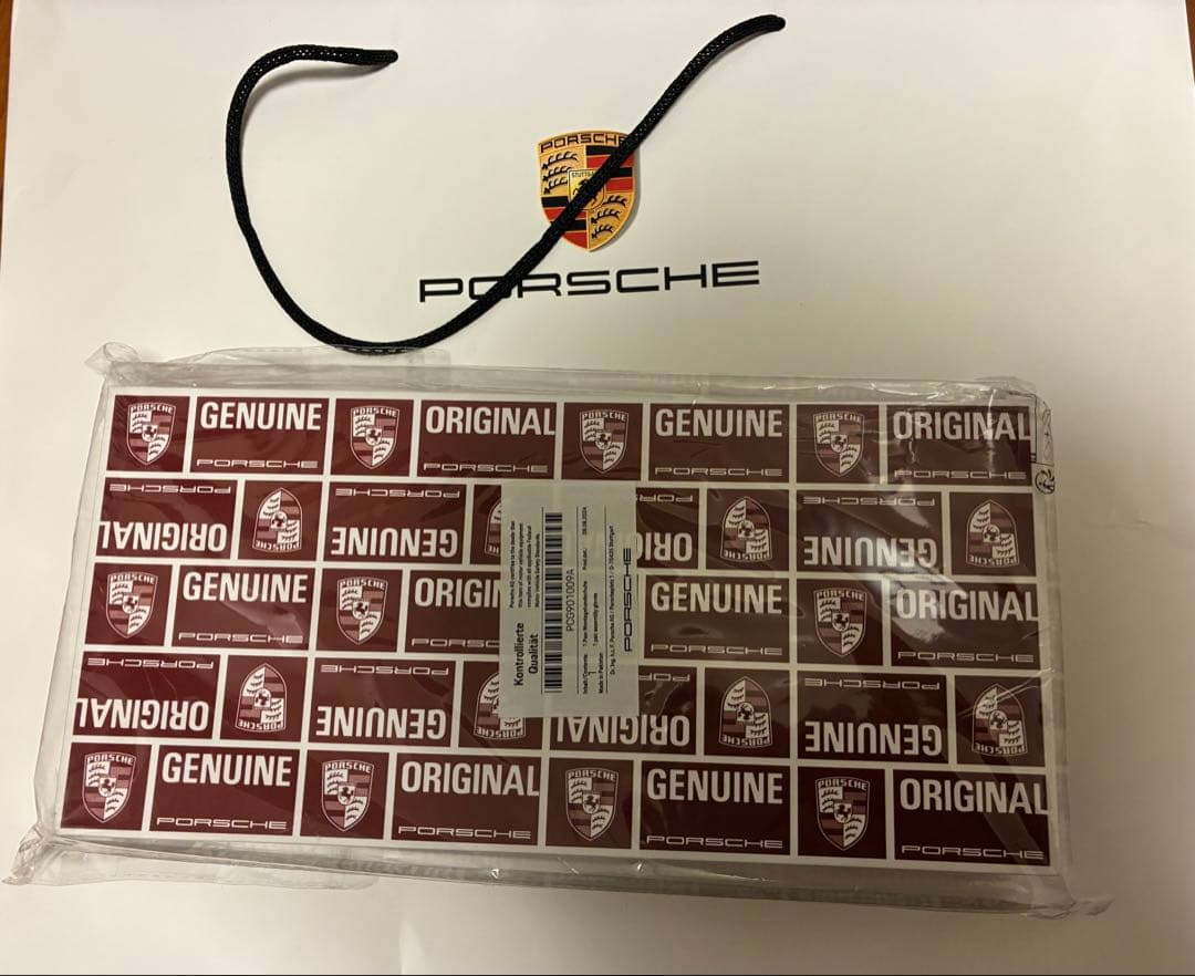 白黒Mサイズ【希少完売品・新品未開封】 PORSHE ドライビンググローブ