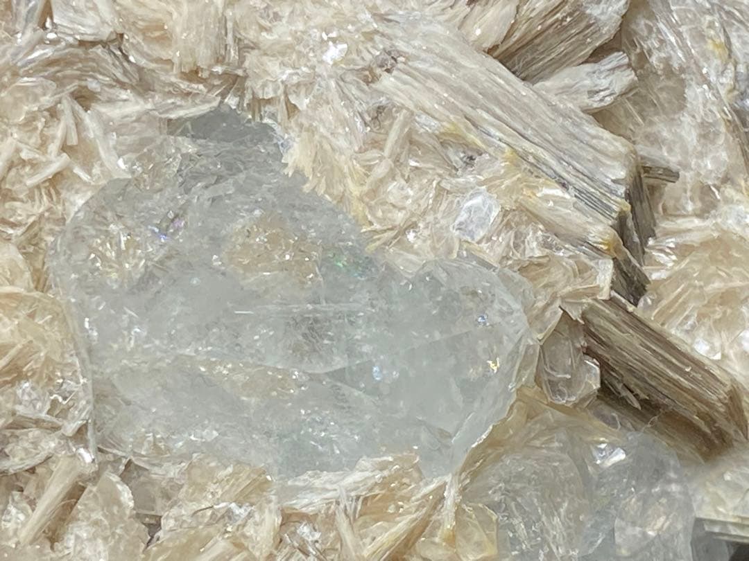 アクアマリン　マイカ　147g