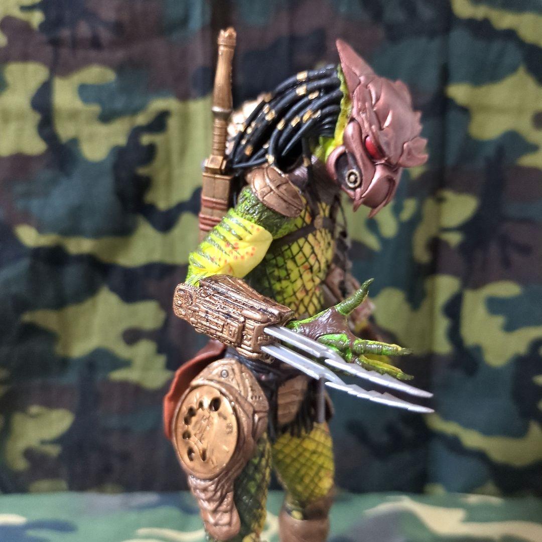NECA／エルダーゴールデンエンジェル• プレデター【中古開封品】♦品薄商品