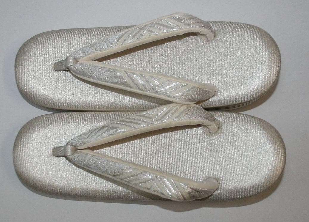 有名メーカー沙織　正絹西陣織 高級草履バック　 ZB0139