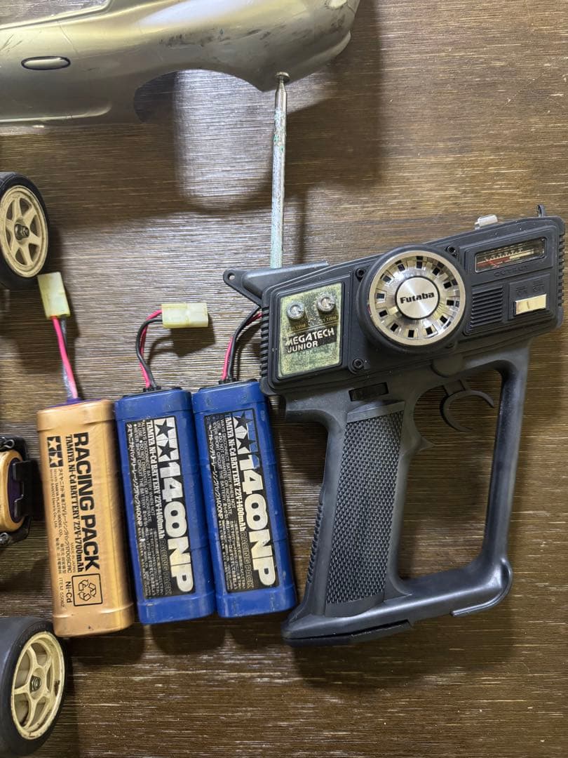 に*ン様 ラジコン　トヨタ　スープラ　部品パーツ多数　まとめ売り
