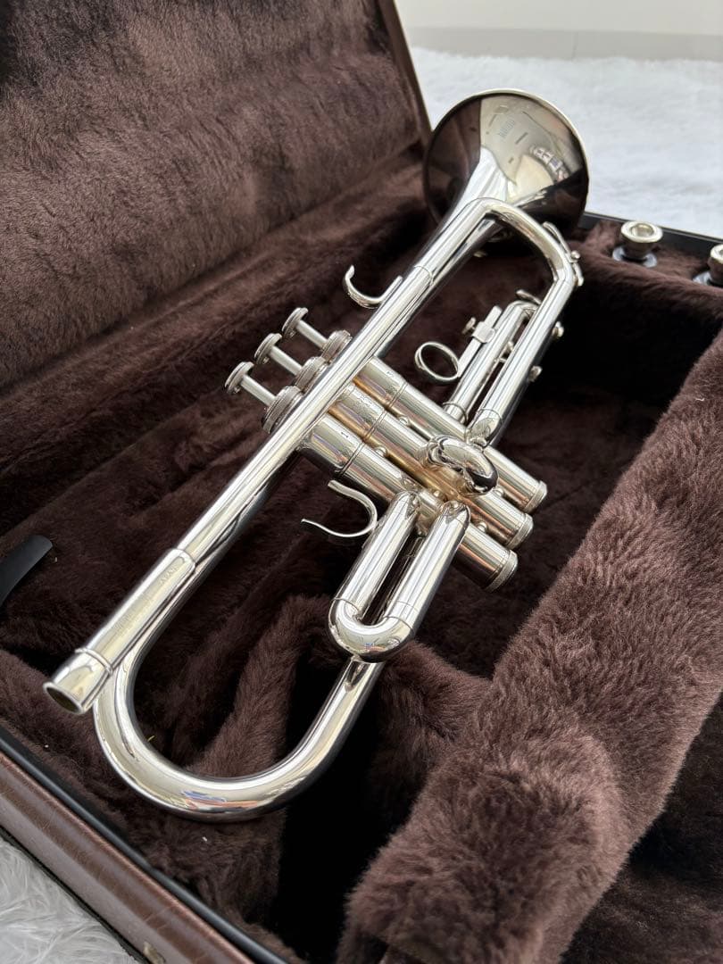 ヤマハトランペットYTR2320ES シルバープレート