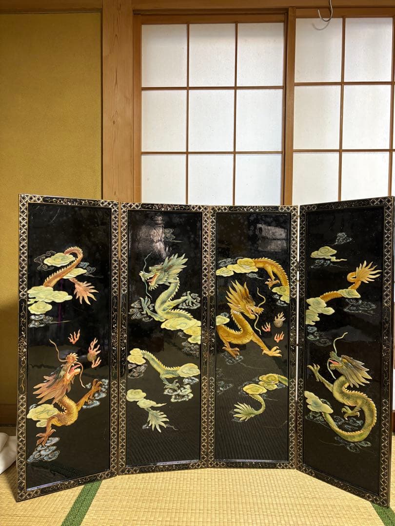 龍　屏風