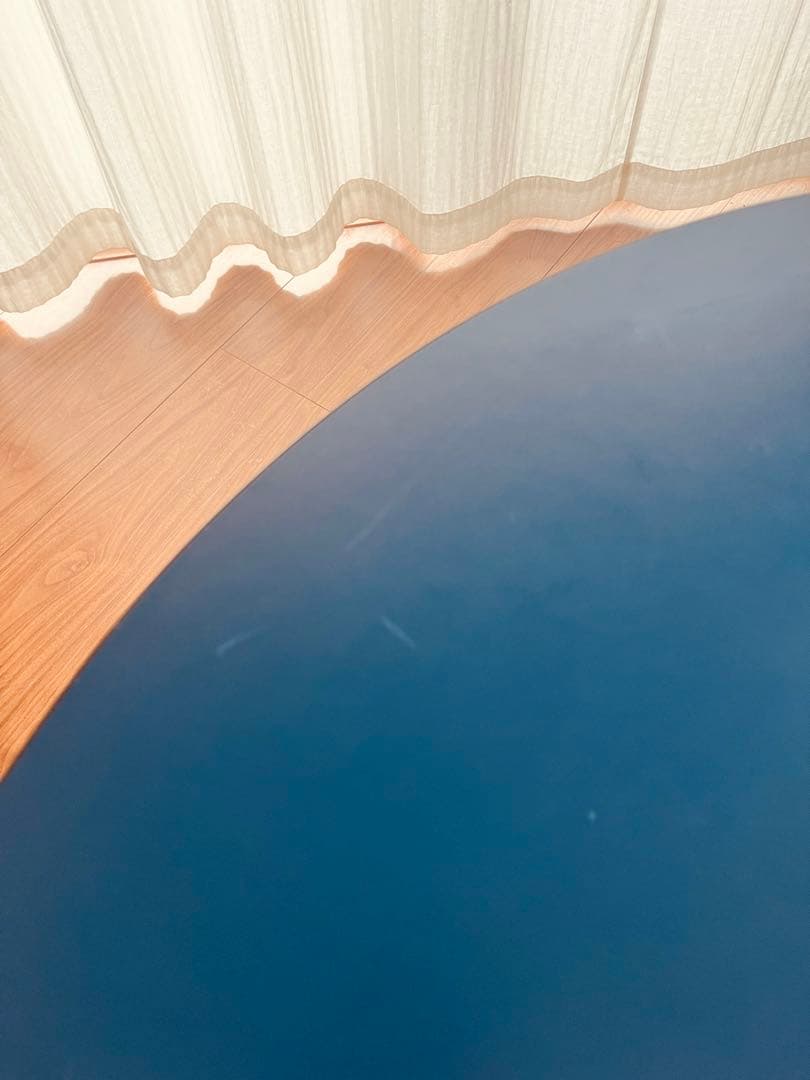 アメリカVIRCO(ヴァルコ)社のラウンドテーブル　ARTEK リノリウム　丸