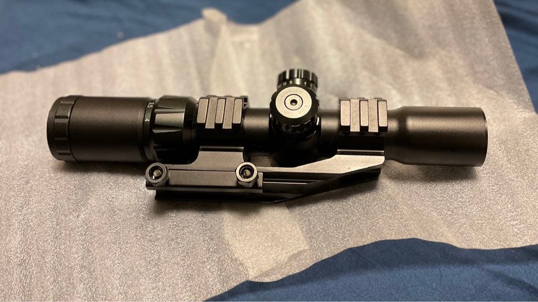 【値下げしました】1.5-4×30 スコープ