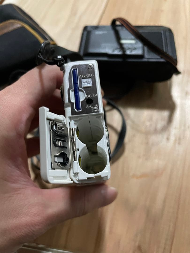 フィルムカメラ2台とデジタルカメラ台2台 canon Fuji