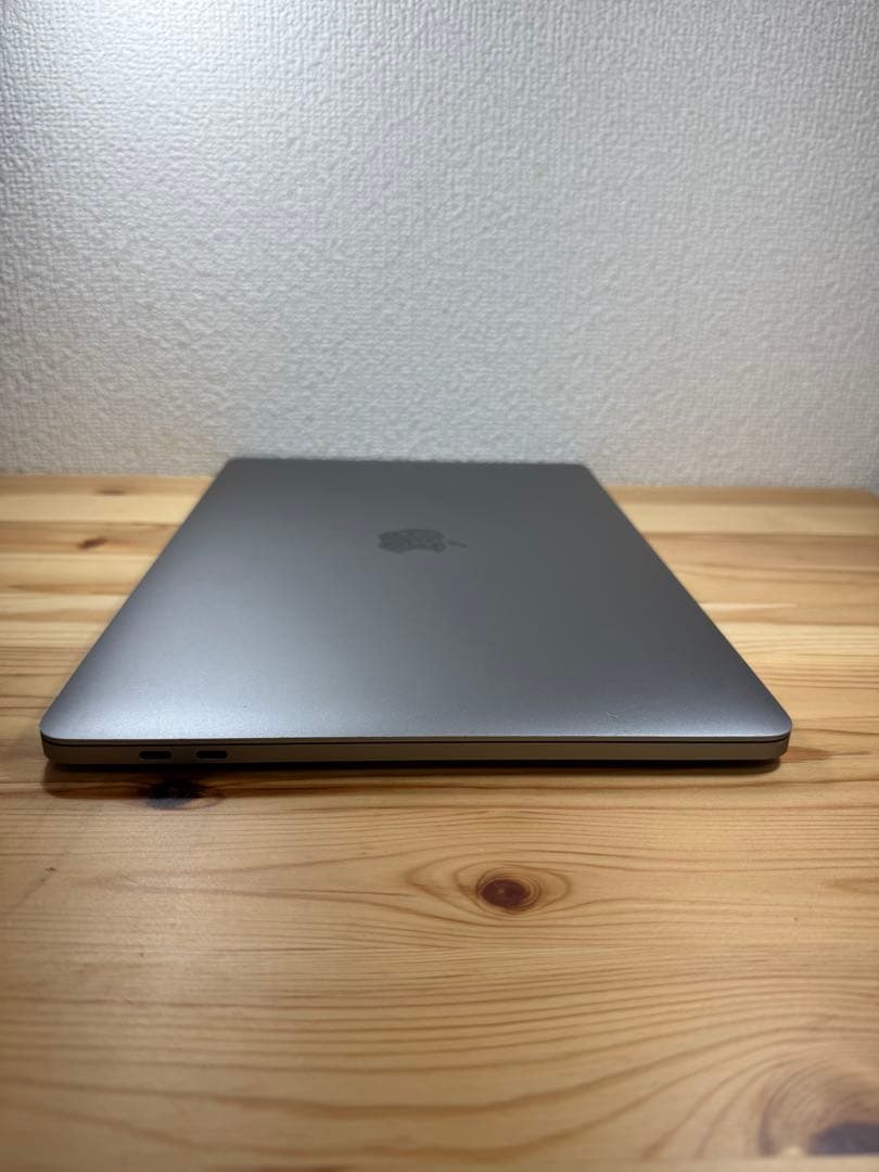 Apple MacBook Pro 13インチ 2019 i7/16GB/250