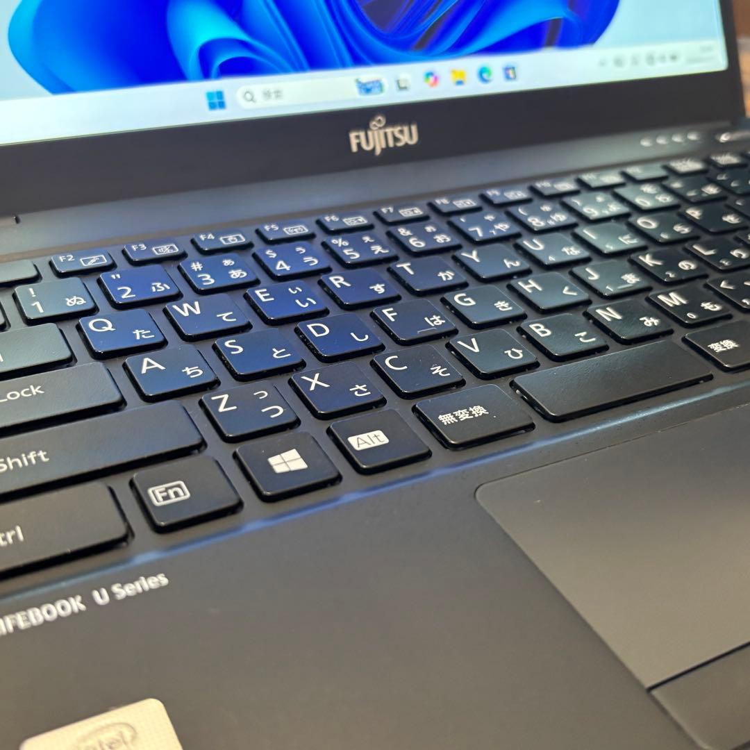 FUJITSU LIFEBOOK U Series 13.3インチ