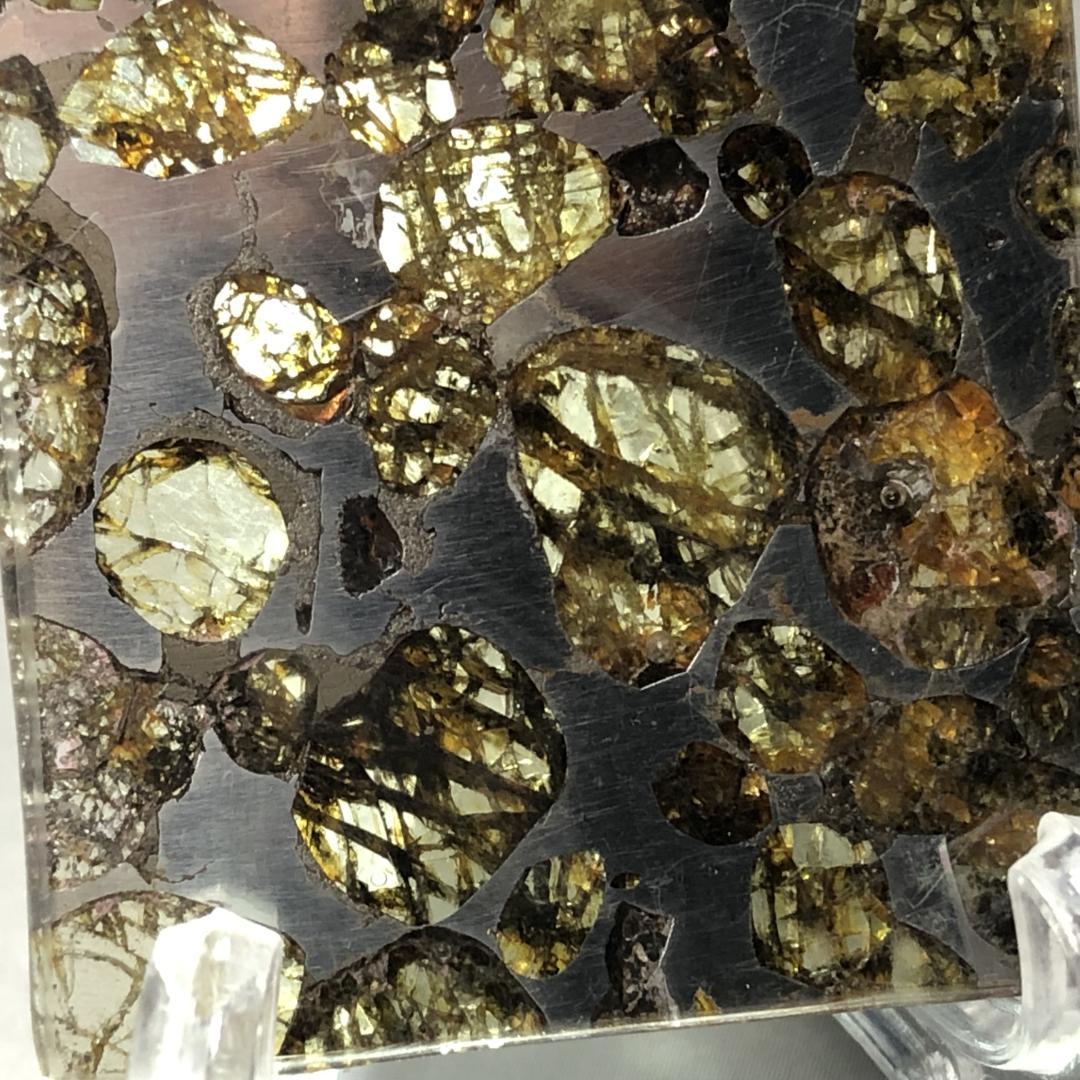 R*y様 パラサイト隕石 隕石　石鉄隕石　セリコ隕石 美品　重さ約7ｇ　ケース付