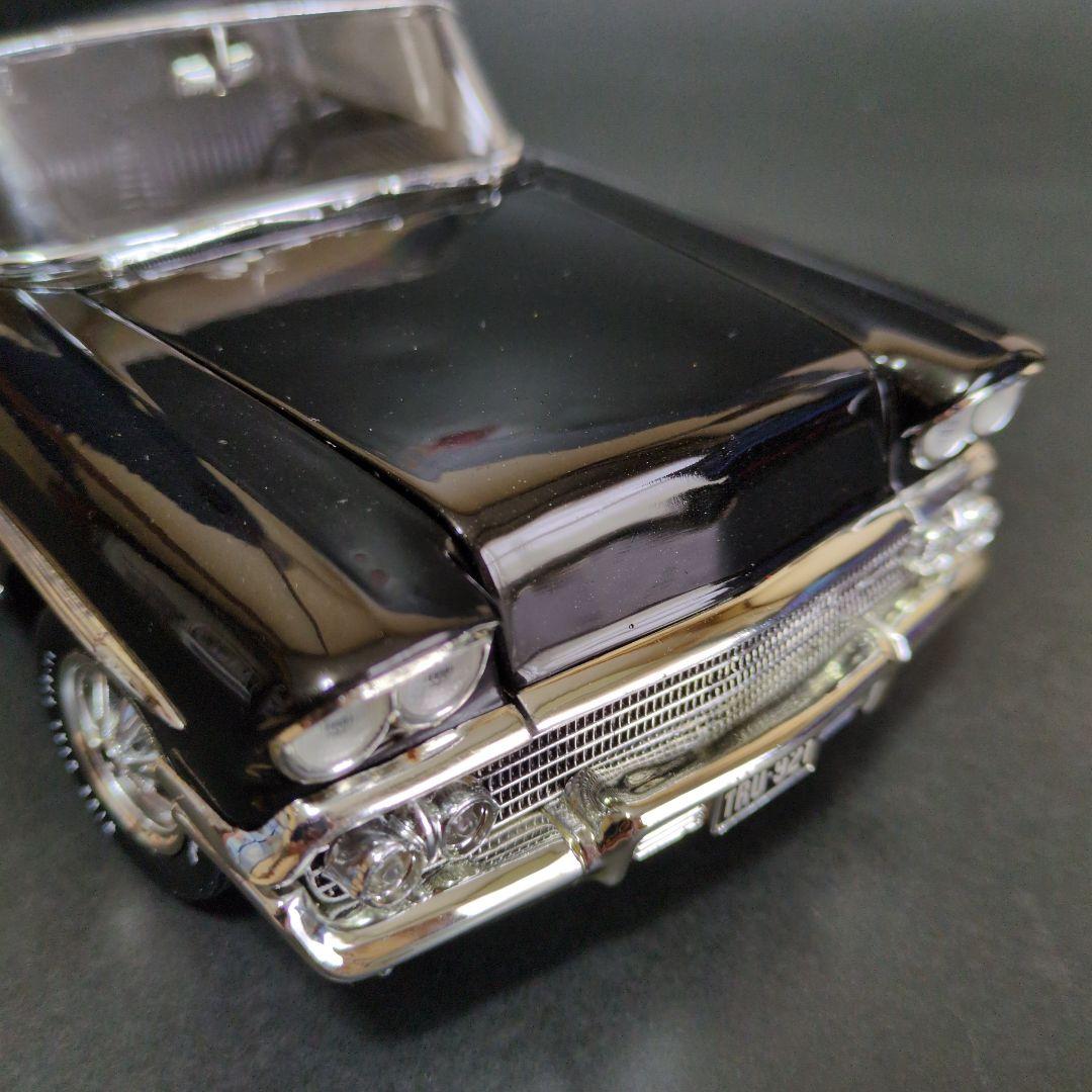 1/18ミニカー　CHEVY　 58’IMPARA