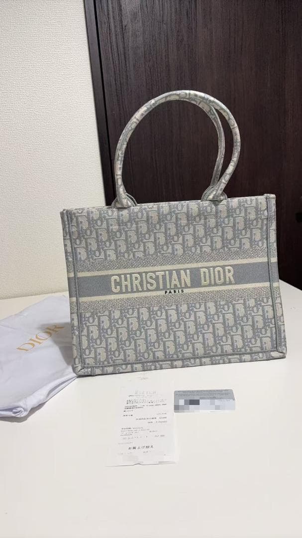 壁掛け式金属ラック