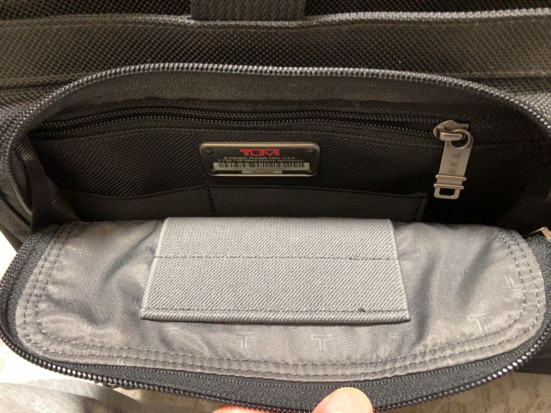 TUMI ブラック キャリーケース 261040D4