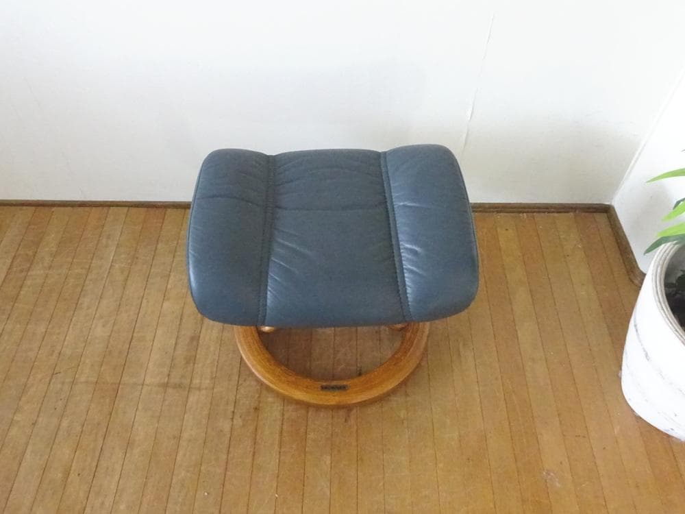 エコーネス　ストレスレス　オットマン　フットスツール　本革　北欧　ノルウェー