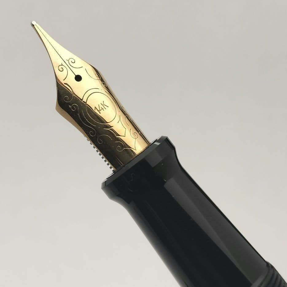 アウロラ 万年筆 88 F 希少旧型ペン先 調整済み