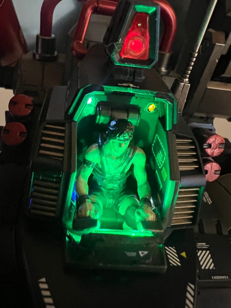 ダグラム 1/35 DXコンプリート版【完成品】LED電飾