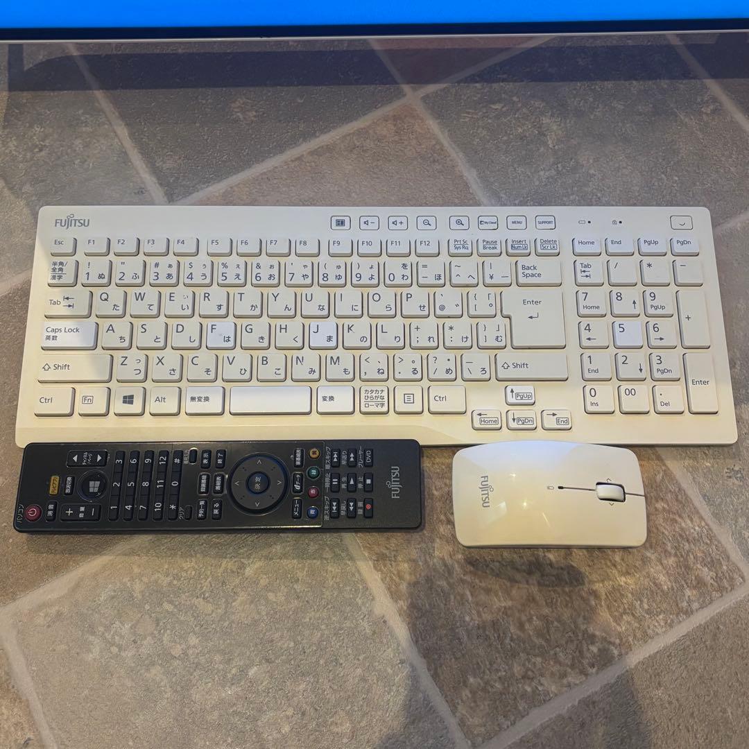 富士通FH77/B1　Core i7-7700　メモリ16GB　SSD480