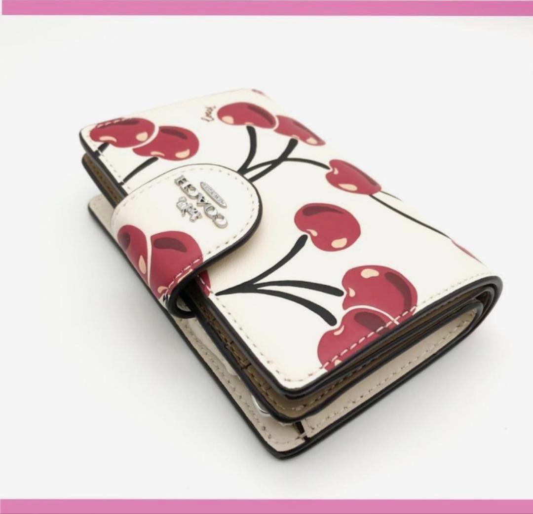 コーチ レザー財布 COACH チェリー プリント さくらんぼ 二つ折り財布