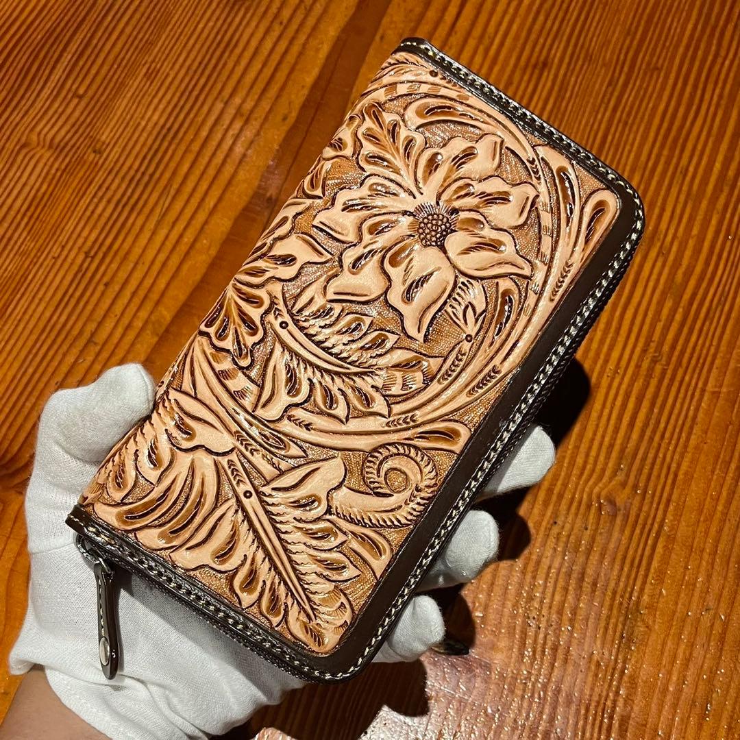 【新品・未使用】カービングウォレット　長財布　ラウンドファスナー　フラワー