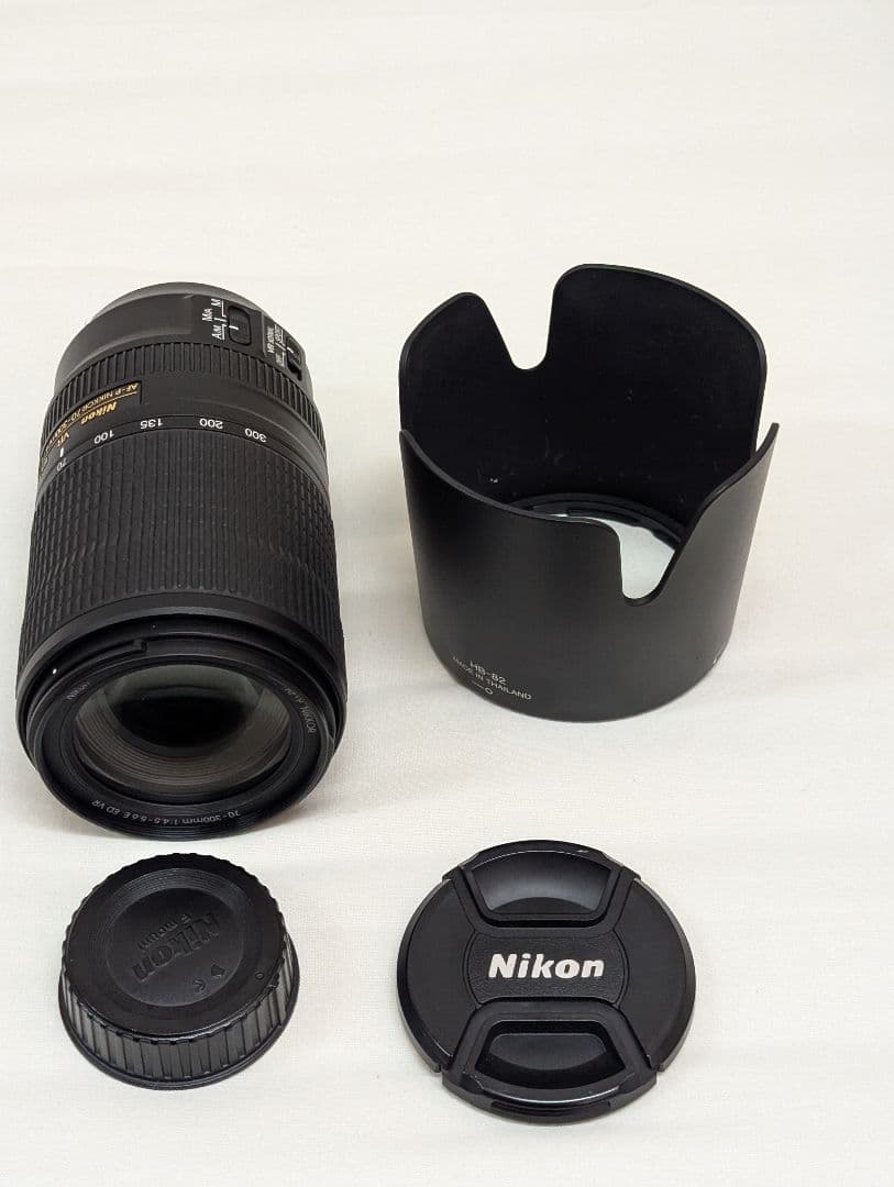 月　Nikon 70-300mm f/4.5-6.3 ズームレンズ