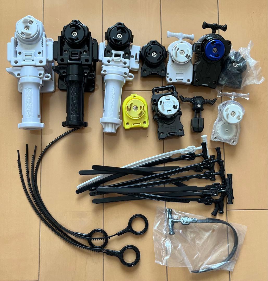 メタルファイトベイブレード36個まとめ売り(ランチャー、パーツ、シール付き)