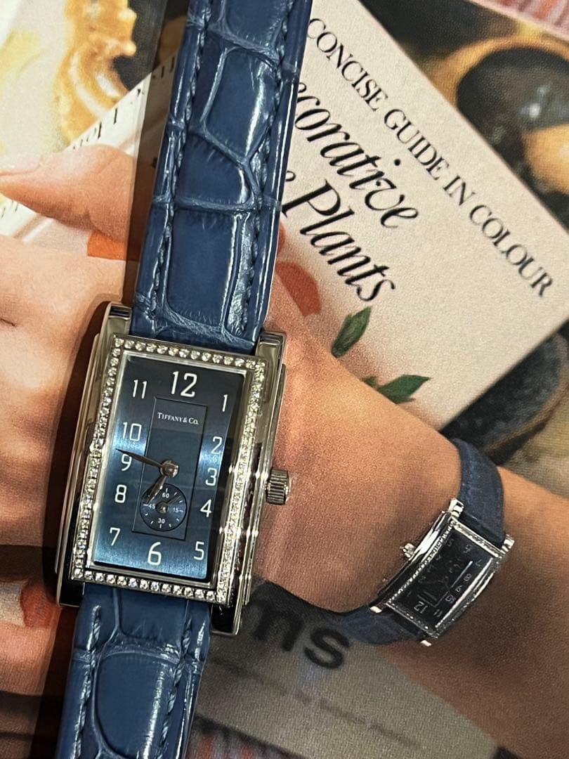 Tiffany グランドブルーダイヤルストラップウォッチ