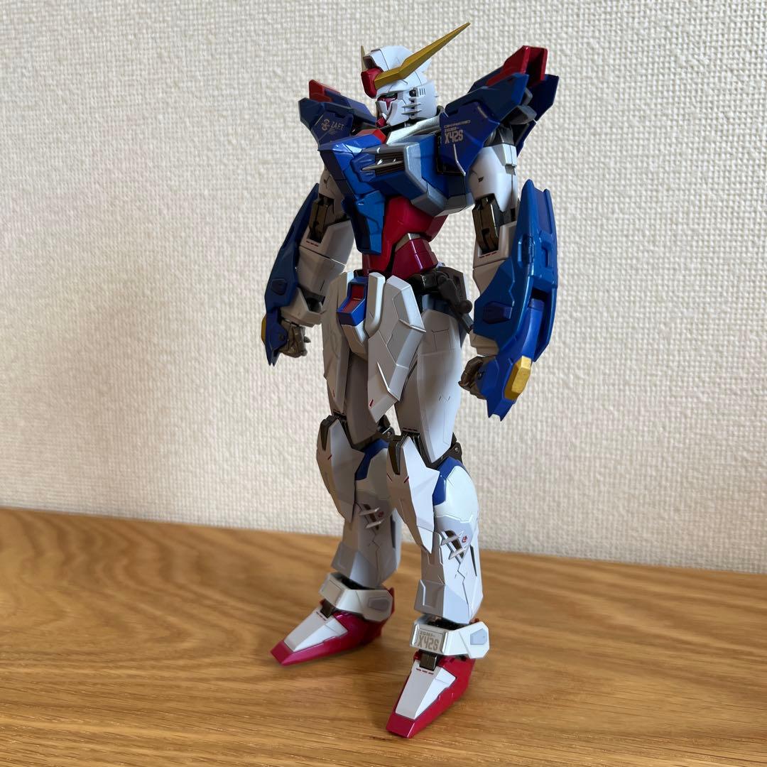 メタルビルド　デスティニーガンダム　2024