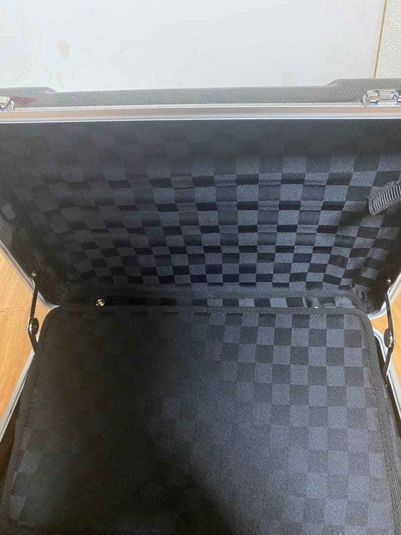 G-Bronco ポリカーボネートアタッシュケース　B4サイズ