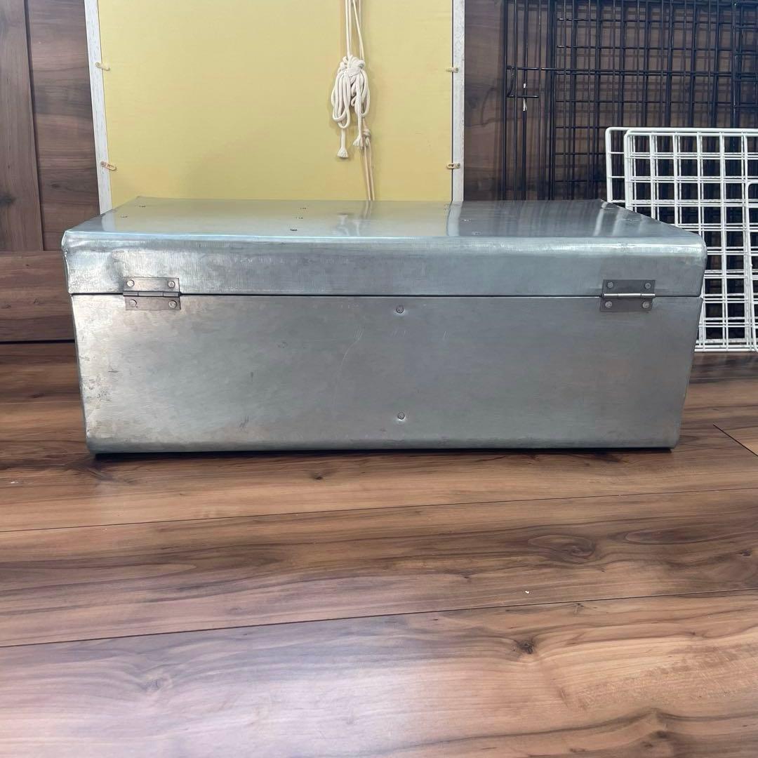 アルミ製収納ボックス　ヴィンテージ風　おしゃれ