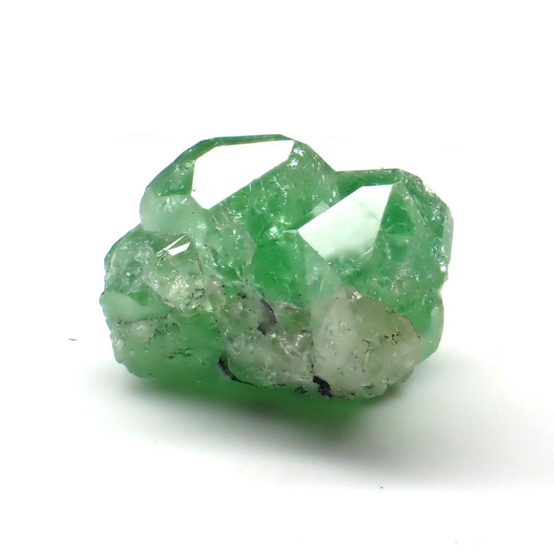 【タンザニア産】グロッシュラーガーネット(ツァボライト)