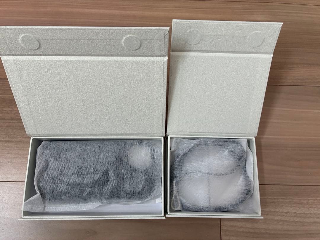 Demiurvo スマホケース　ストラップ