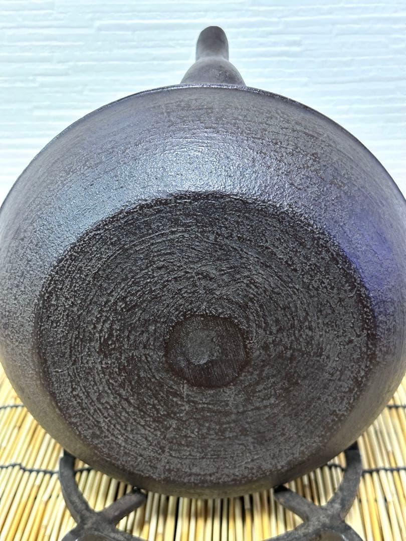 未使用、保管品　南部長文堂　長谷川 光昭造　駒形糸目　南部鉄瓶　南部鉄器　鉄瓶