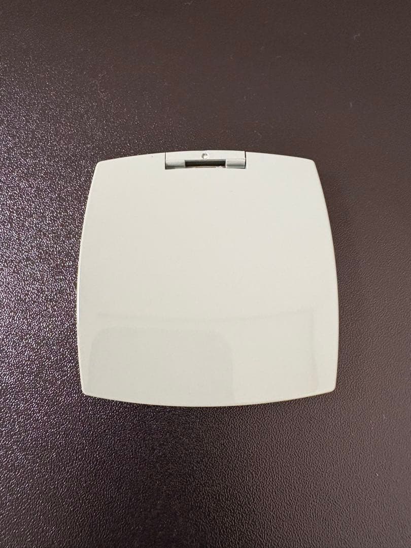 CHANEL ミラー　限定カラー　131