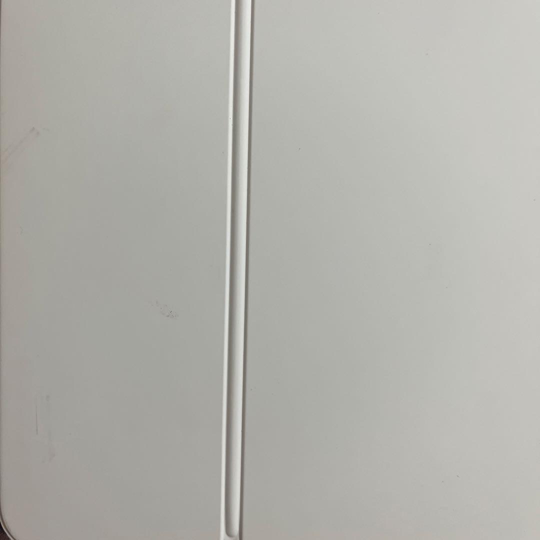 iPad第10世代(シルバー) magic keyboard folio セット