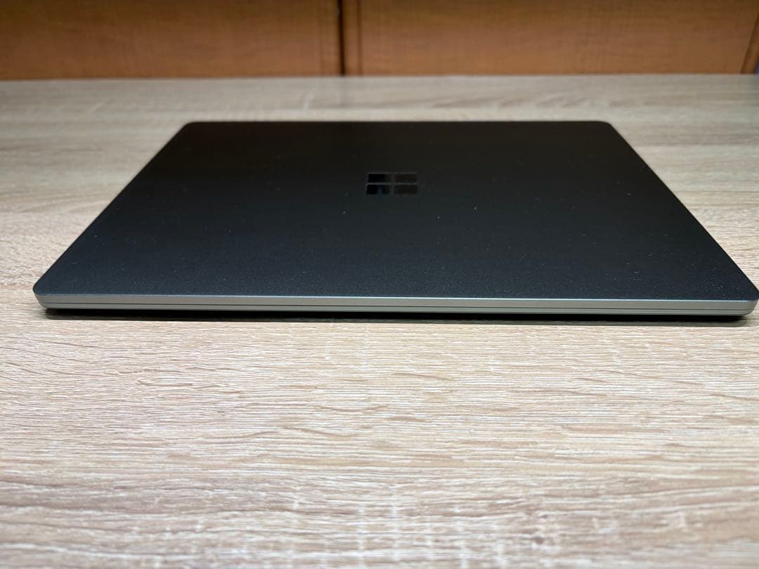 Microsoft Surface Laptop Go 2 12.4インチ　美品