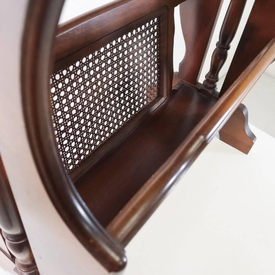 カリモク家具 コロニアル マガジンラック付き サイドテーブル ブナ材 クラシカル