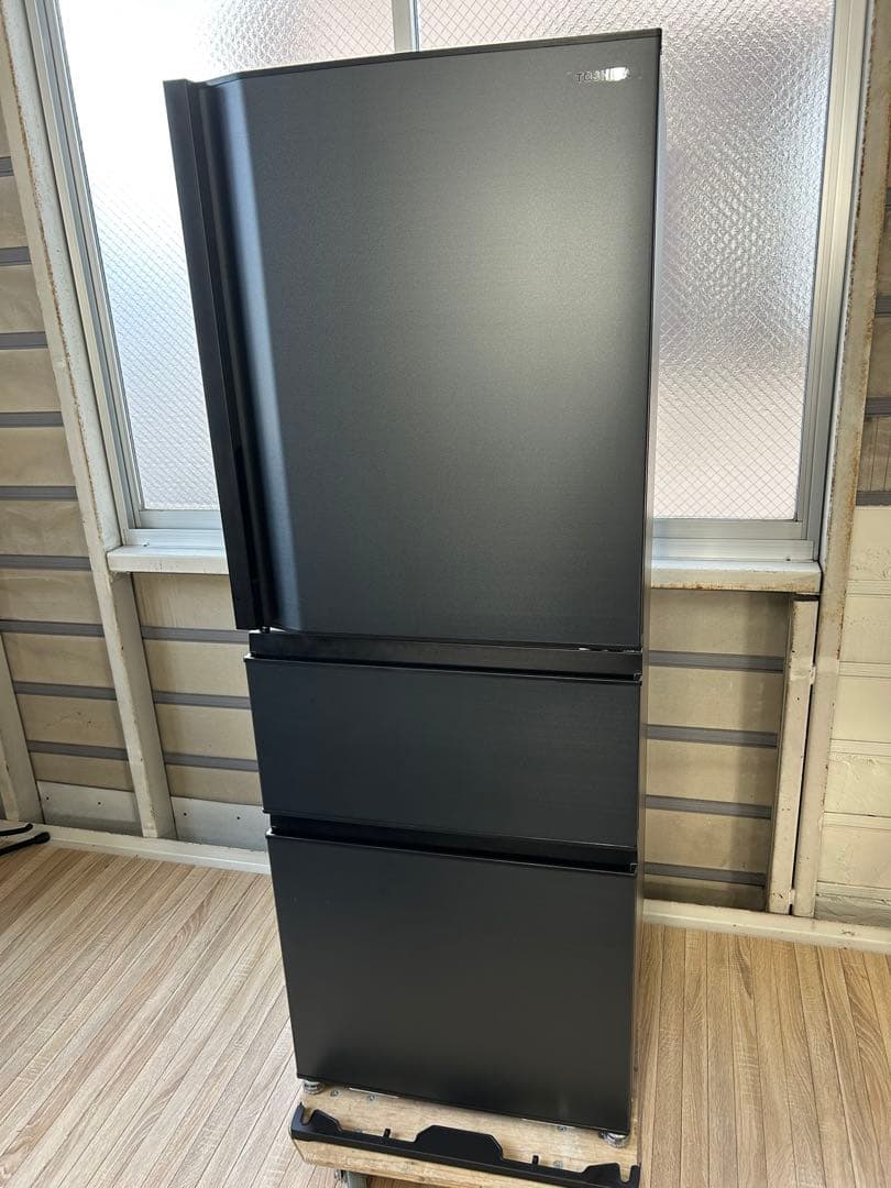 ①【美品】2025年製　TOSHIBA 3ドア冷蔵庫 GR-W33SC(KZ)