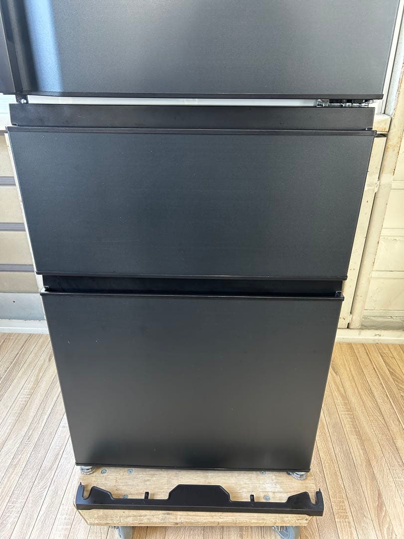 ①【美品】2025年製　TOSHIBA 3ドア冷蔵庫 GR-W33SC(KZ)