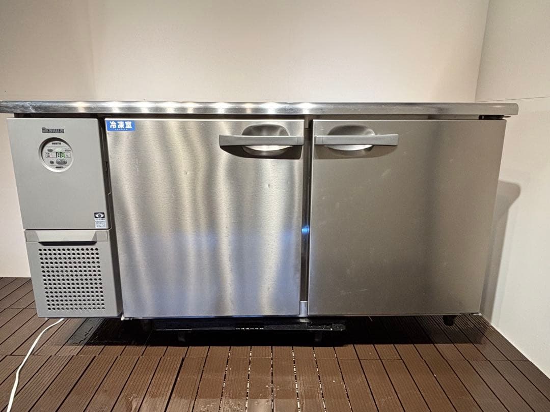 とっちい美品ダイワ大和業務用テーブル形冷凍冷蔵庫コールドテーブル最新モデル