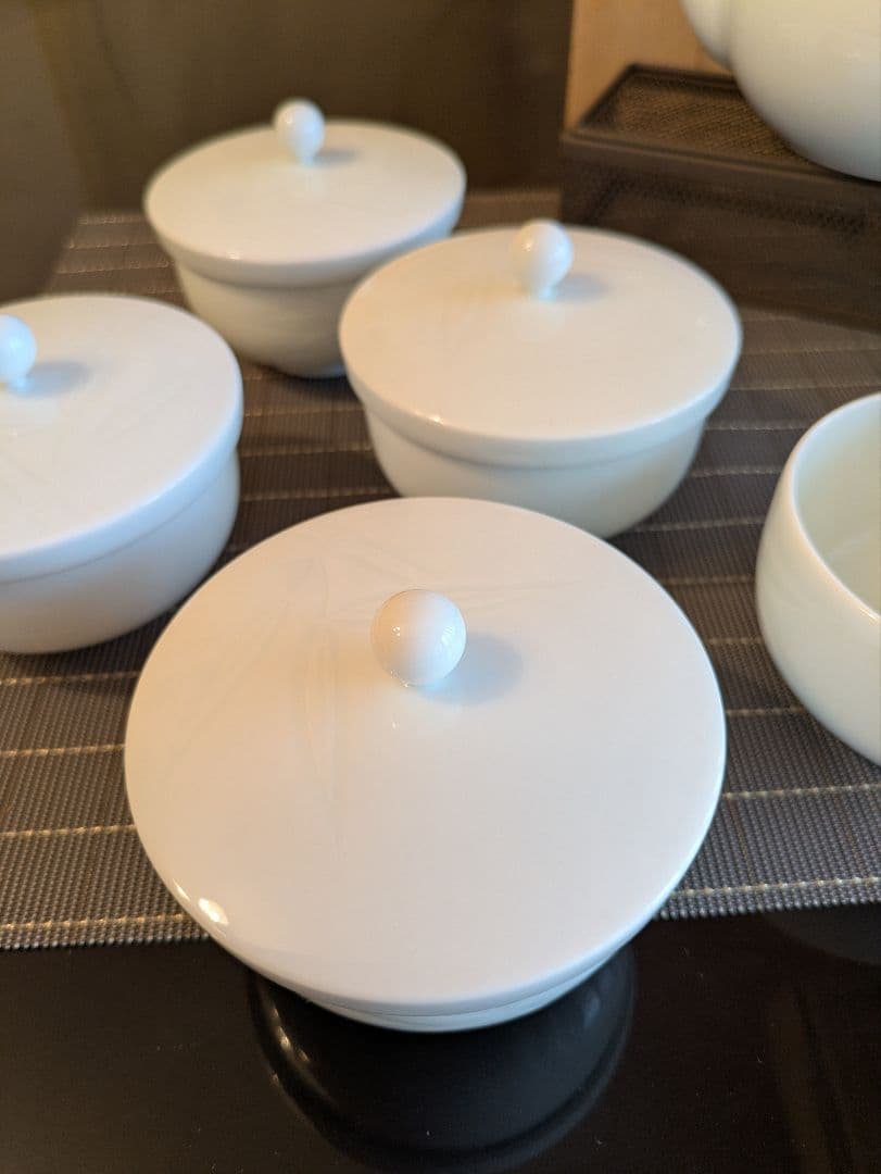 【希少・未使用】人間国宝作品　井上萬二 白磁 蓋付湯呑5客＋急須　 しおり共箱付