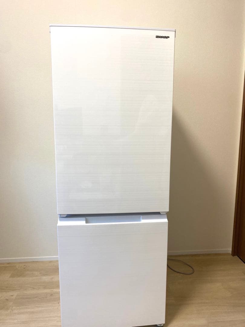 SHARP 冷蔵庫 ホワイト　SJ-D18H 説明書あり　1人暮らし