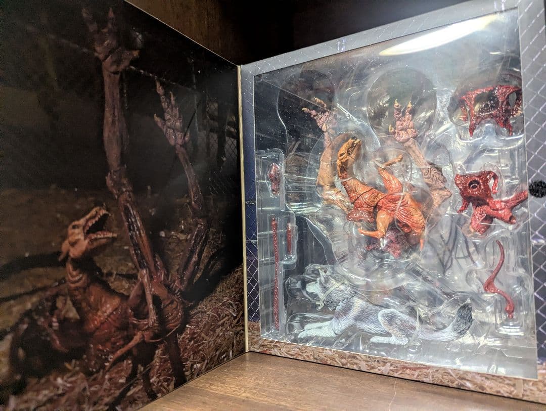 遊星からの物体X　ドッグ・シング　neca　マクファーレン　7インチ　フィギュア